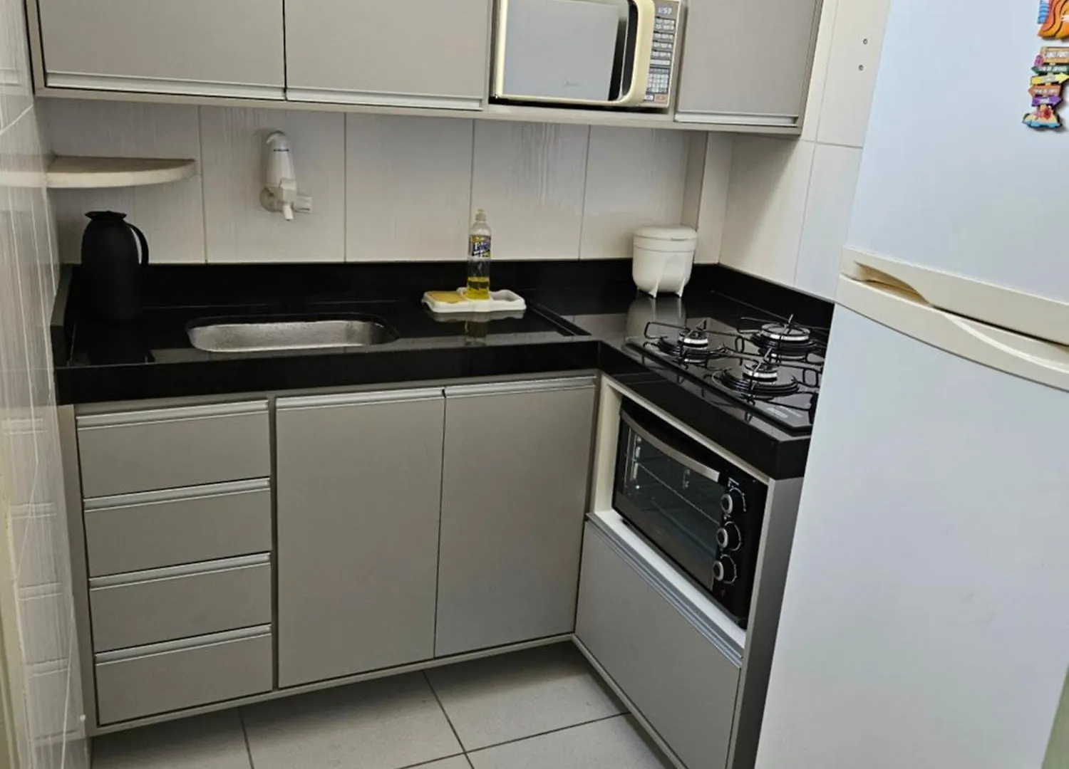 Apto Cabo Frio Rj Mobiliado Ha 170 Metros Da Praia Do Forte Com Wi-Fi E Garagem Coberta 0*,